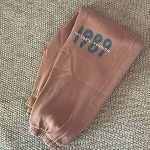 Taylor Swift 1989 sweatpants